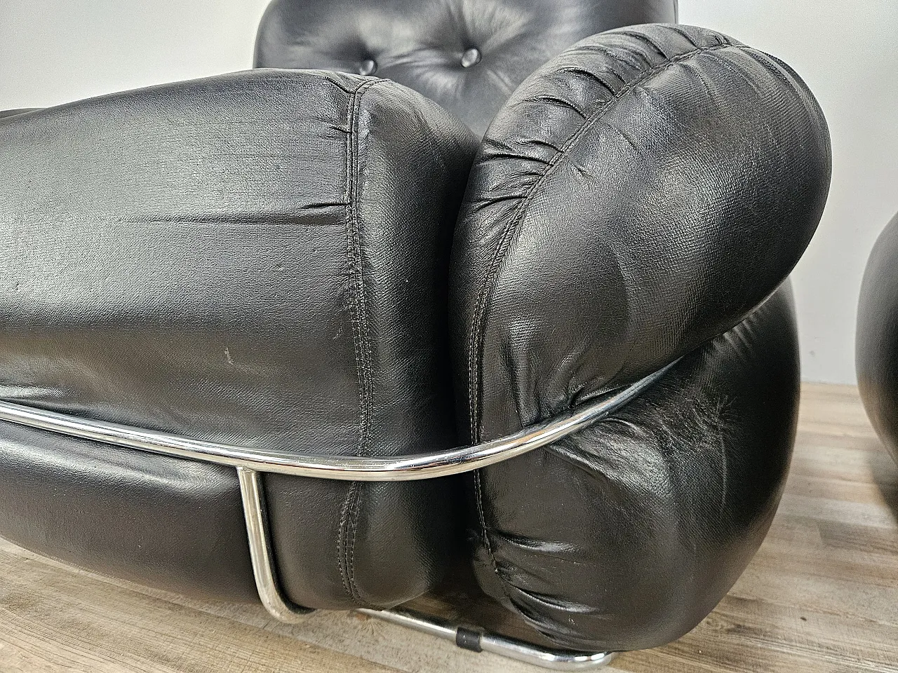 Okay armchairs by Adriano Piazzesi, 70s 8