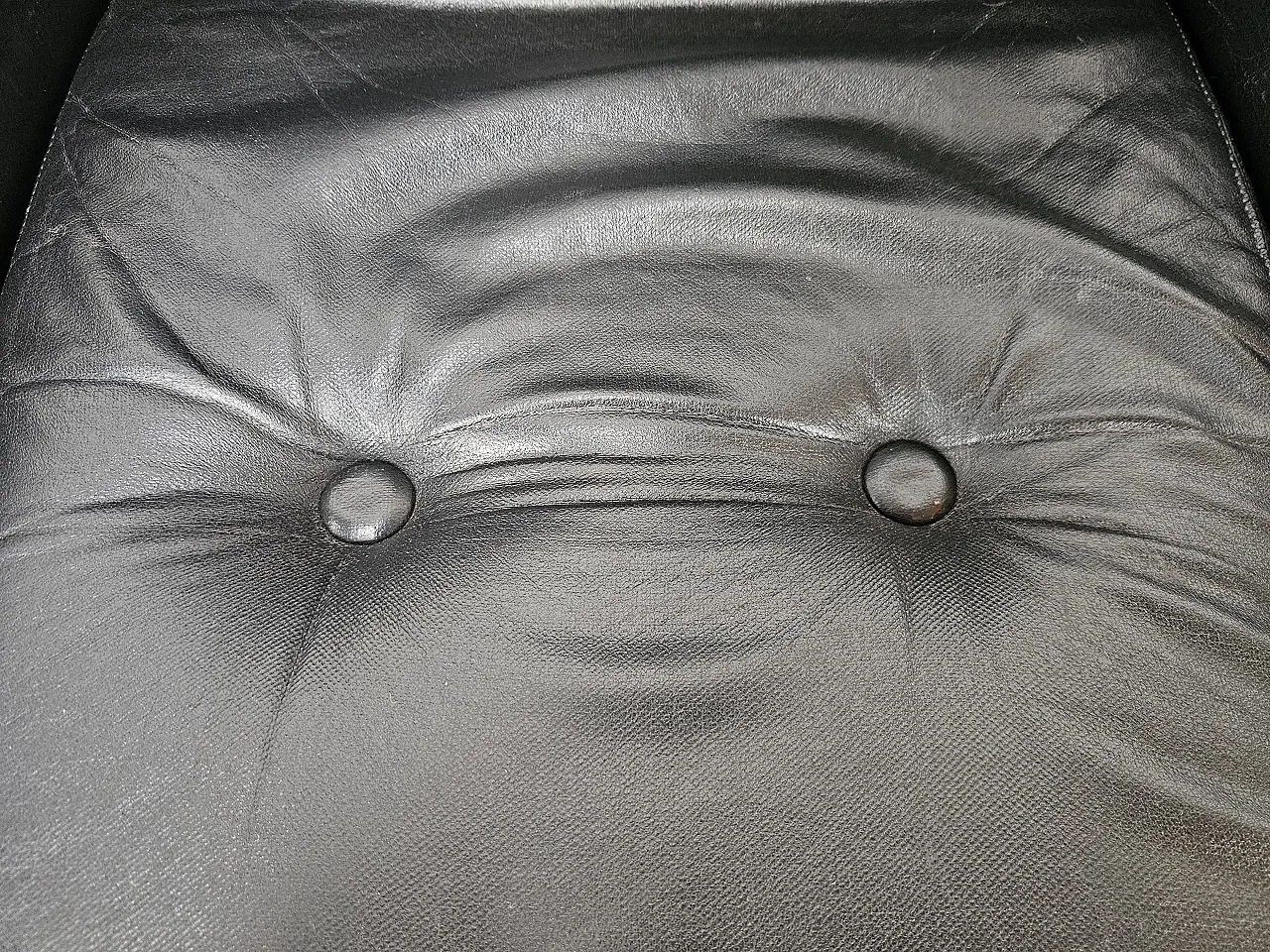 Okay armchairs by Adriano Piazzesi, 70s 10