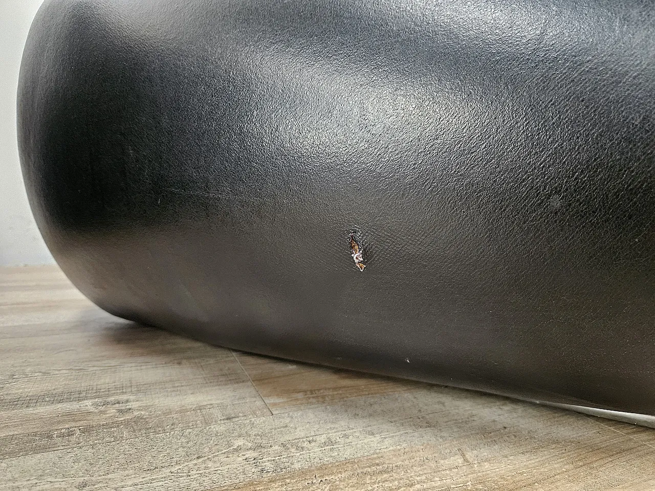 Okay armchairs by Adriano Piazzesi, 70s 12