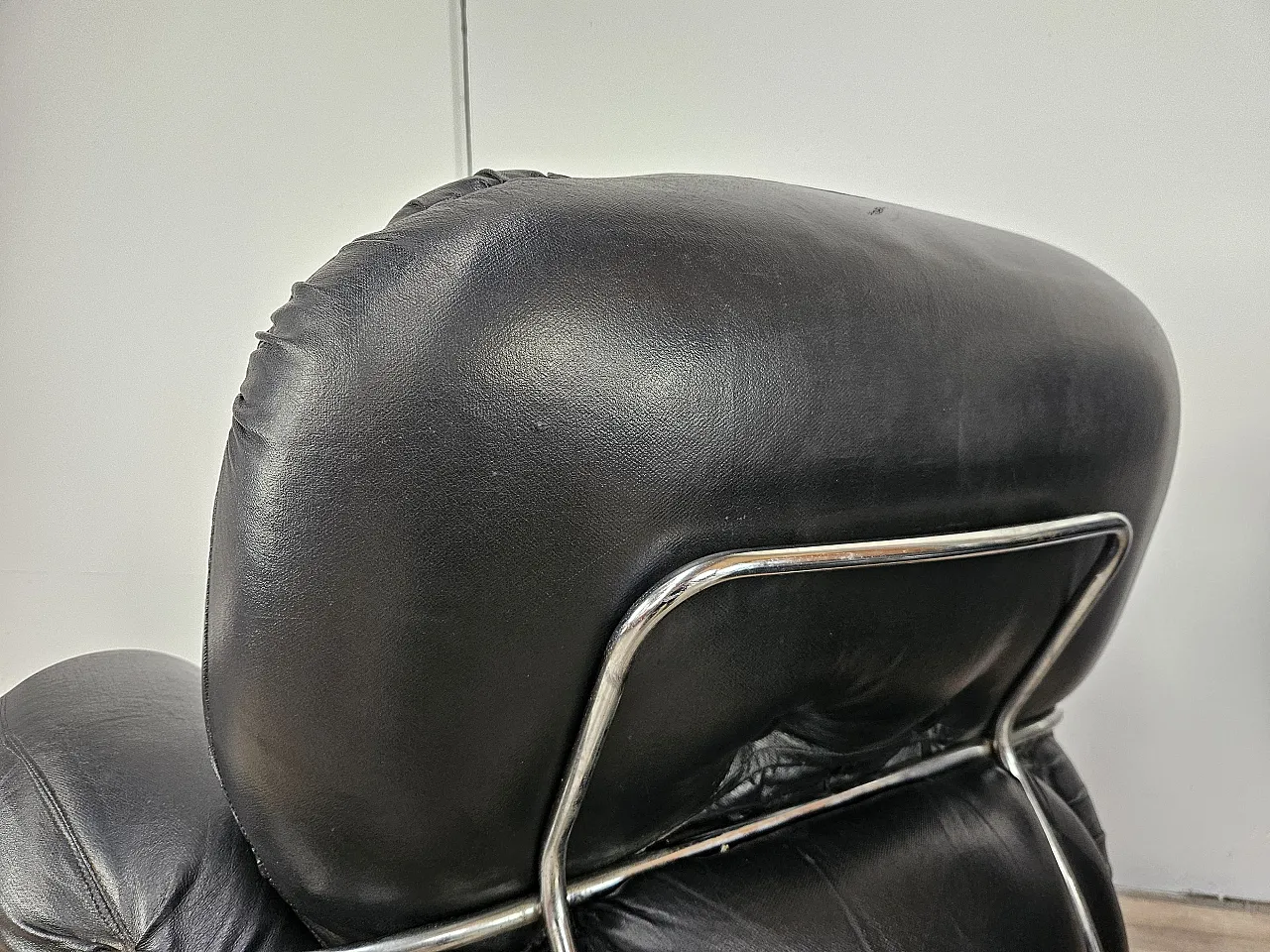 Okay armchairs by Adriano Piazzesi, 70s 13