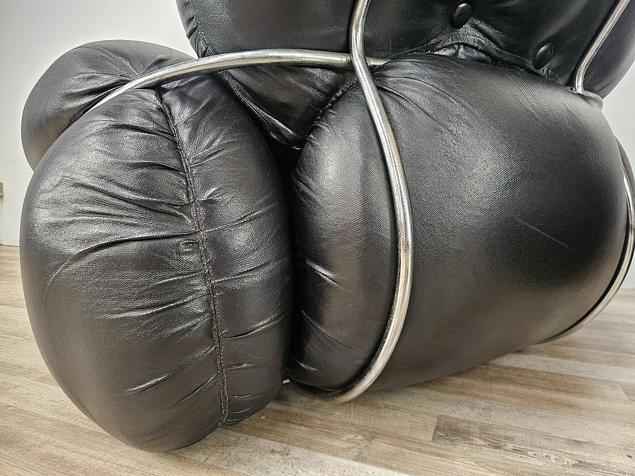 Okay armchairs by Adriano Piazzesi, 70s 14