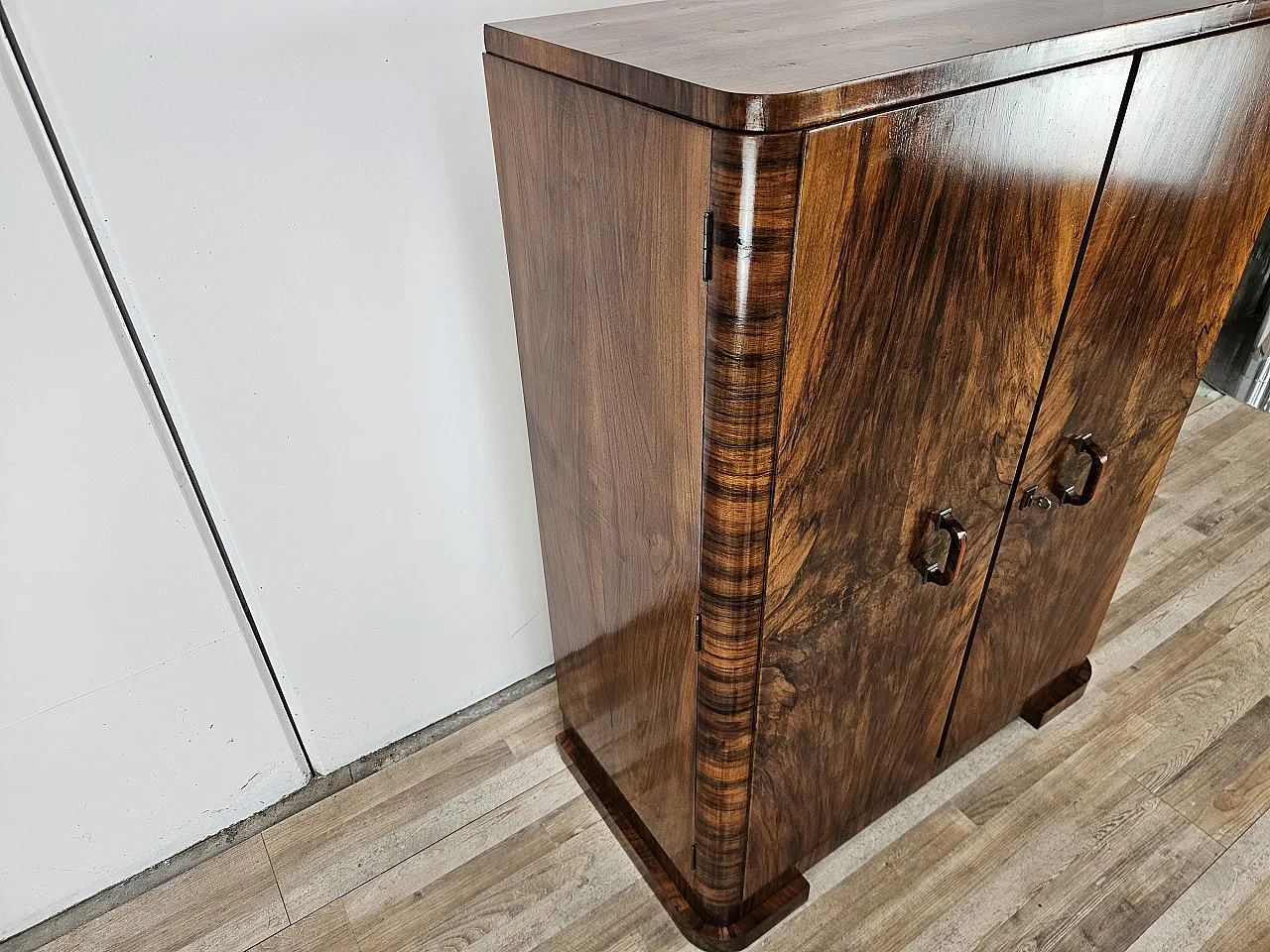 Art Deco sideboard in walnut 1940 4
