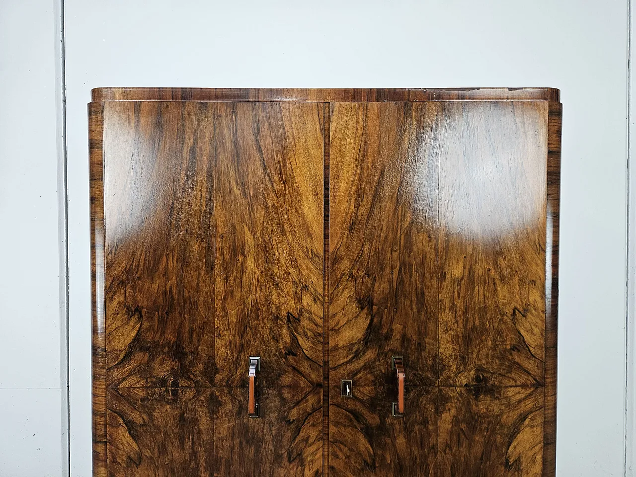 Art Deco sideboard in walnut 1940 9