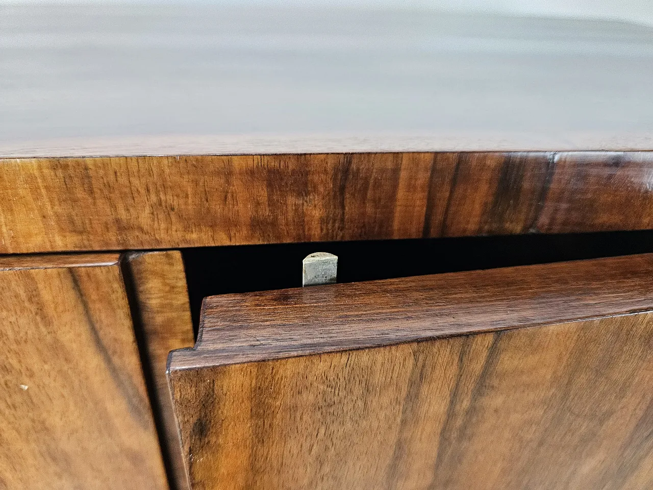 Art Deco sideboard in walnut 1940 14