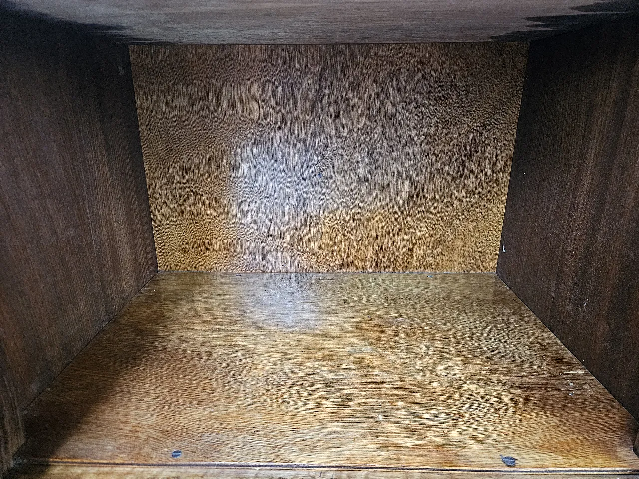 Art Deco Linear and Geometric Bedside Tables in Walnut, 50s 13