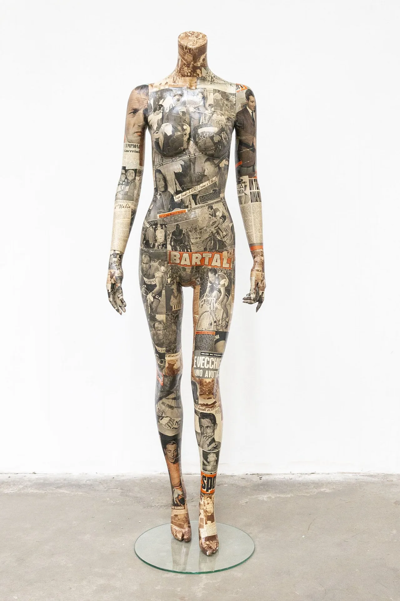 Manichino femminile artistico, anni ’80 1