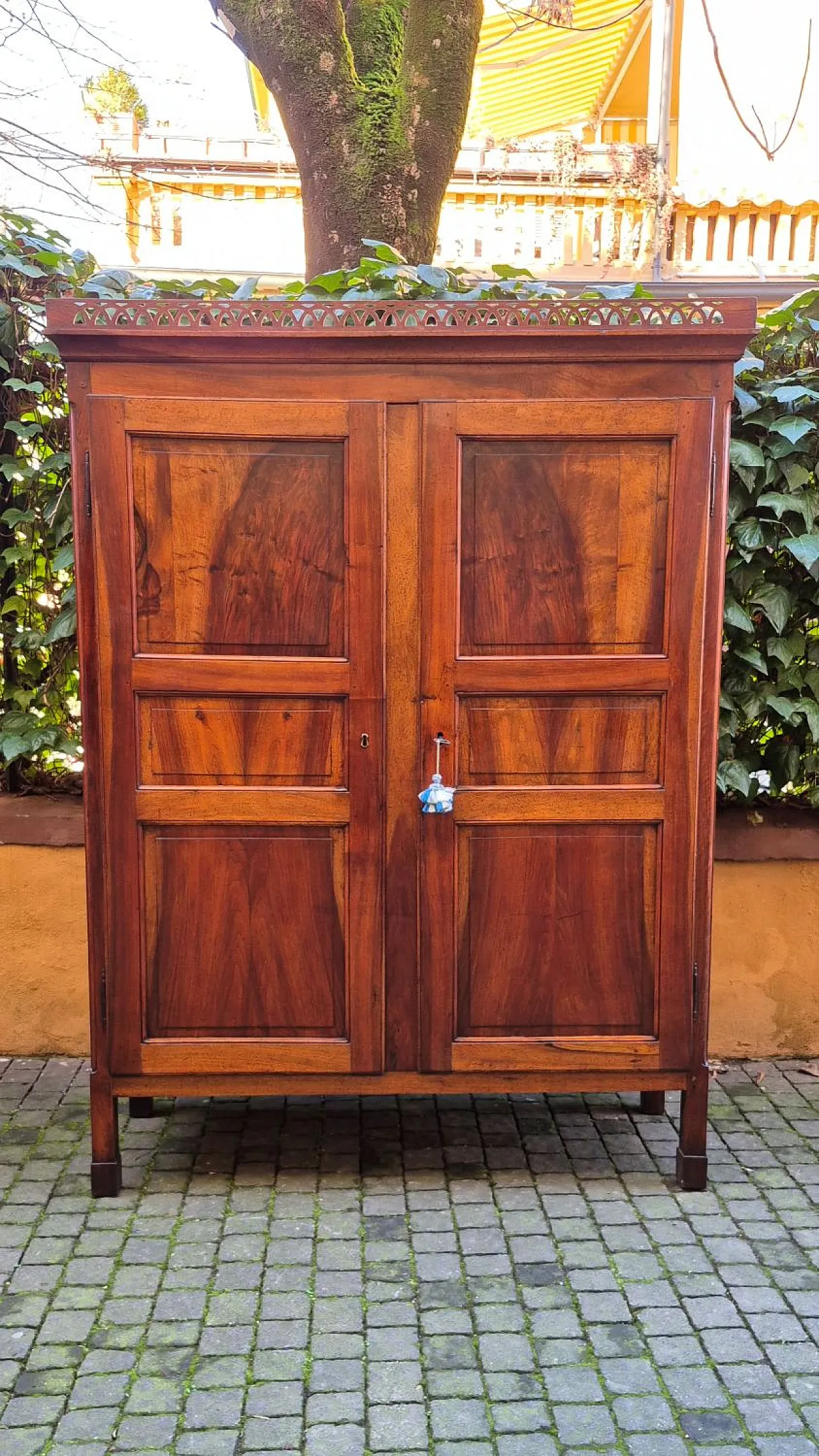 Empire walnut wardrobe, early 19th century 1