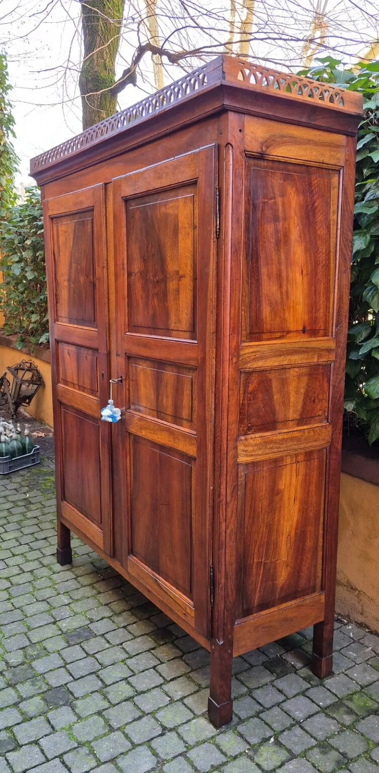 Empire walnut wardrobe, early 19th century 2