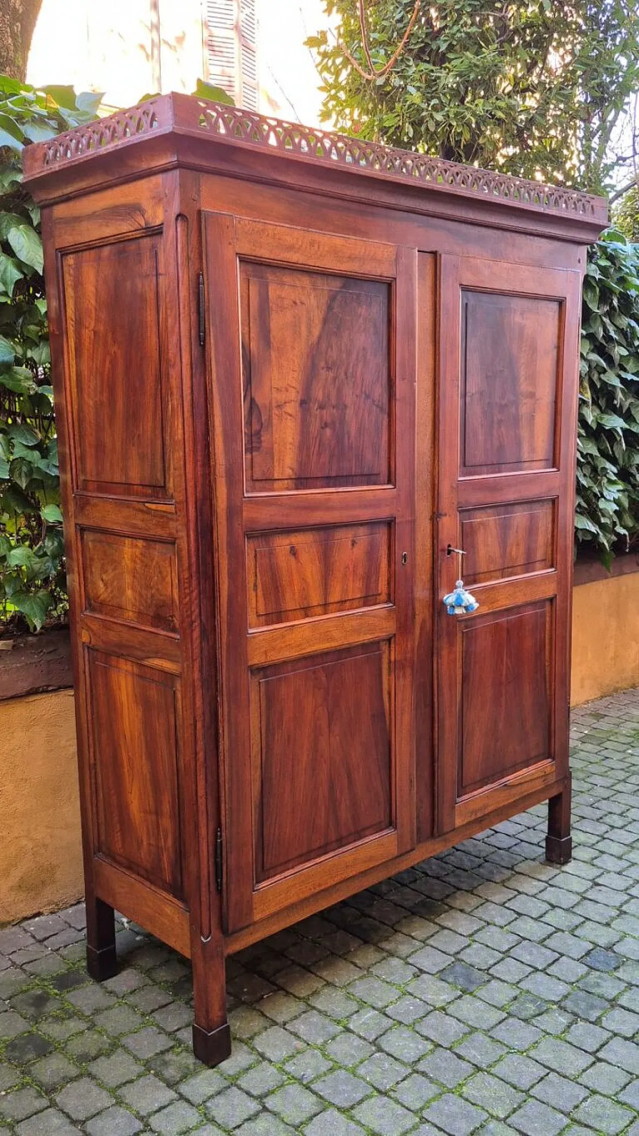 Empire walnut wardrobe, early 19th century 3