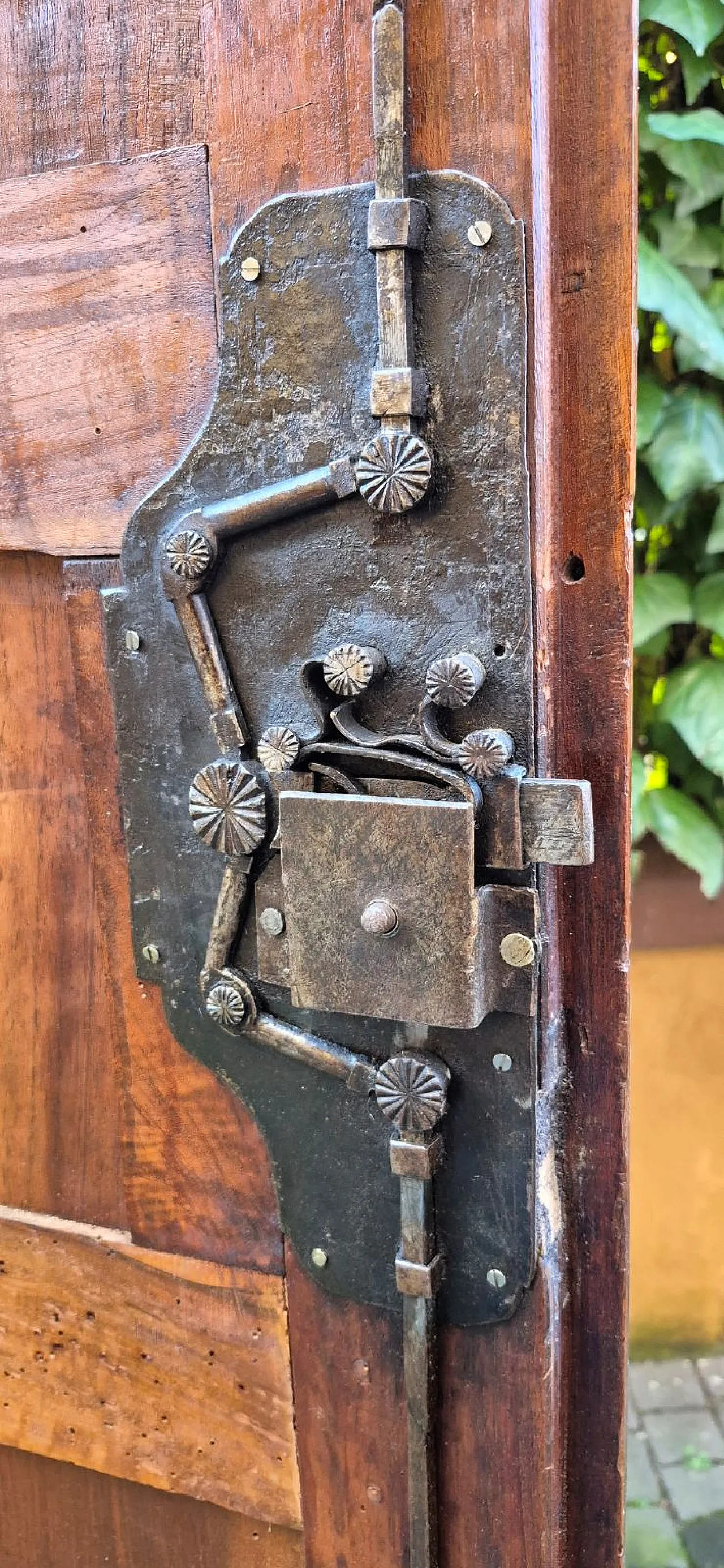 Empire walnut wardrobe, early 19th century 6