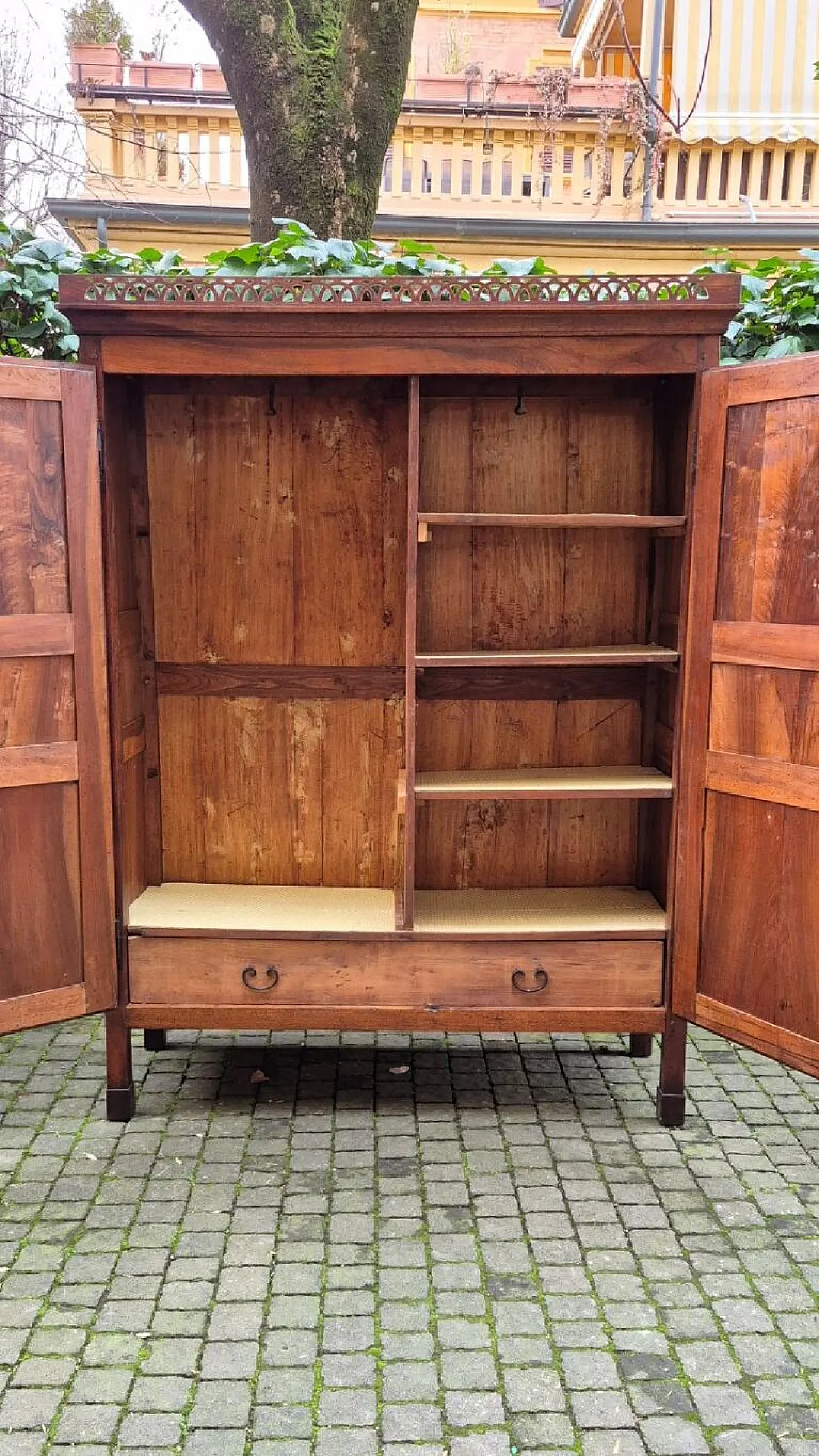 Empire walnut wardrobe, early 19th century 10