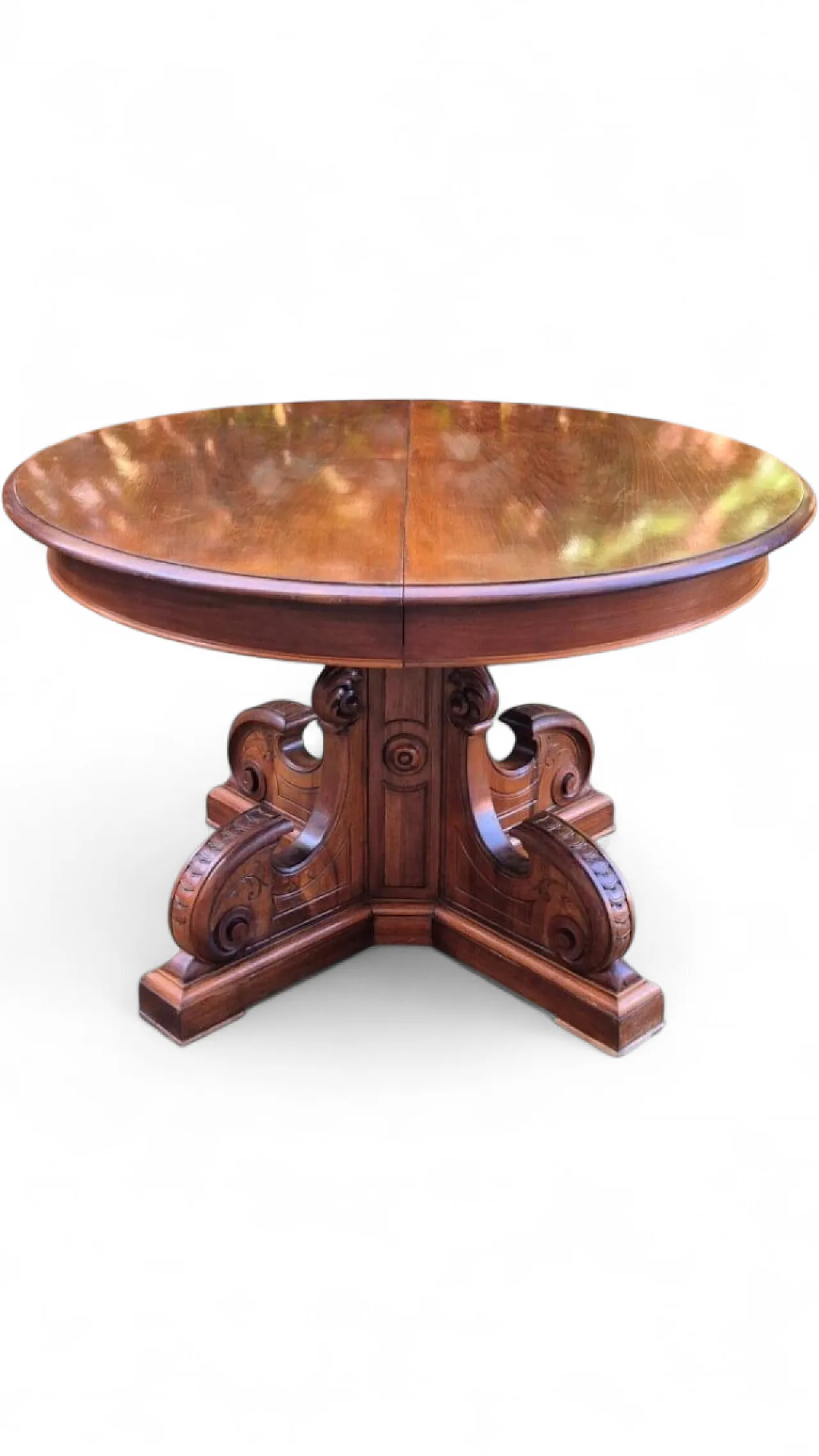 Extendable round walnut table, 19th century 10