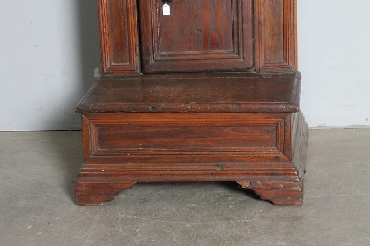 Walnut kneeler, Umbria, early 18th century 5