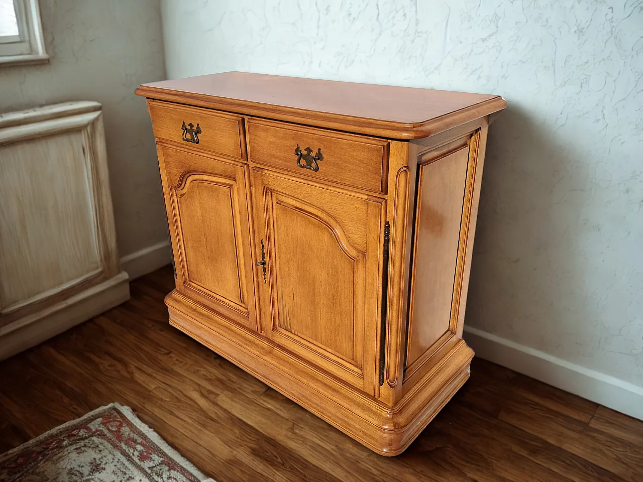 Bellutti sideboard in solid walnut, 80s 4
