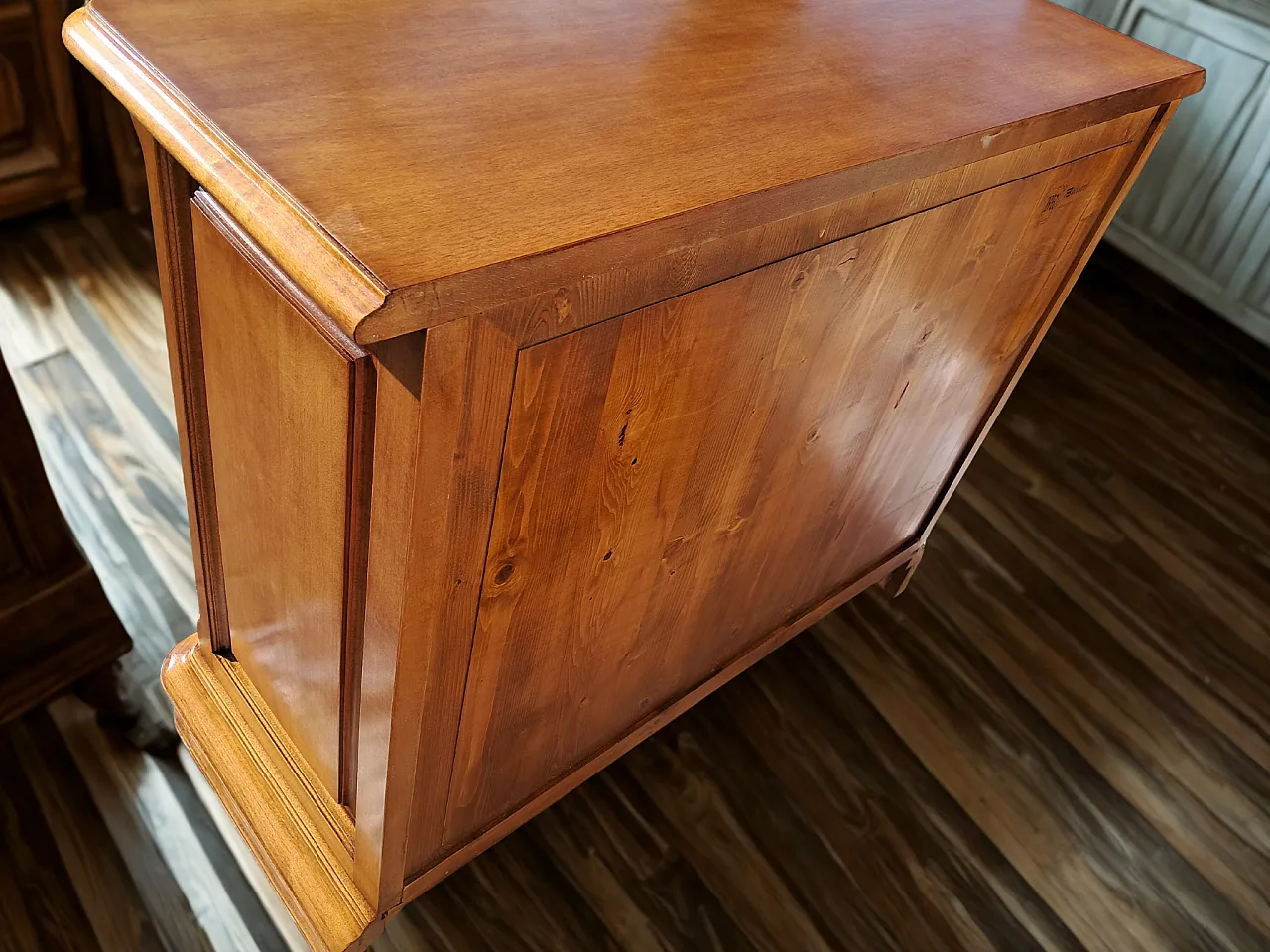 Bellutti sideboard in solid walnut, 80s 6