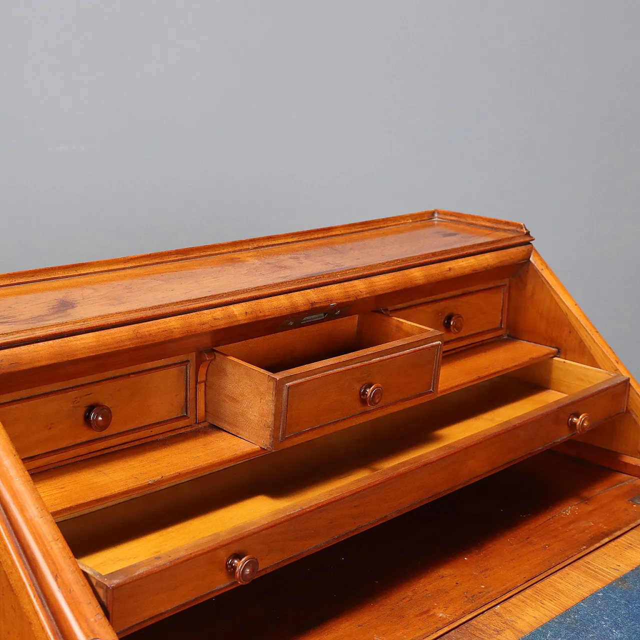 Mobile a ribalta in ciliegio, metà '800 5