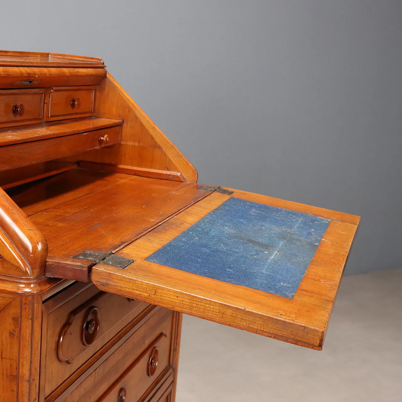 Mobile a ribalta in ciliegio, metà '800 6