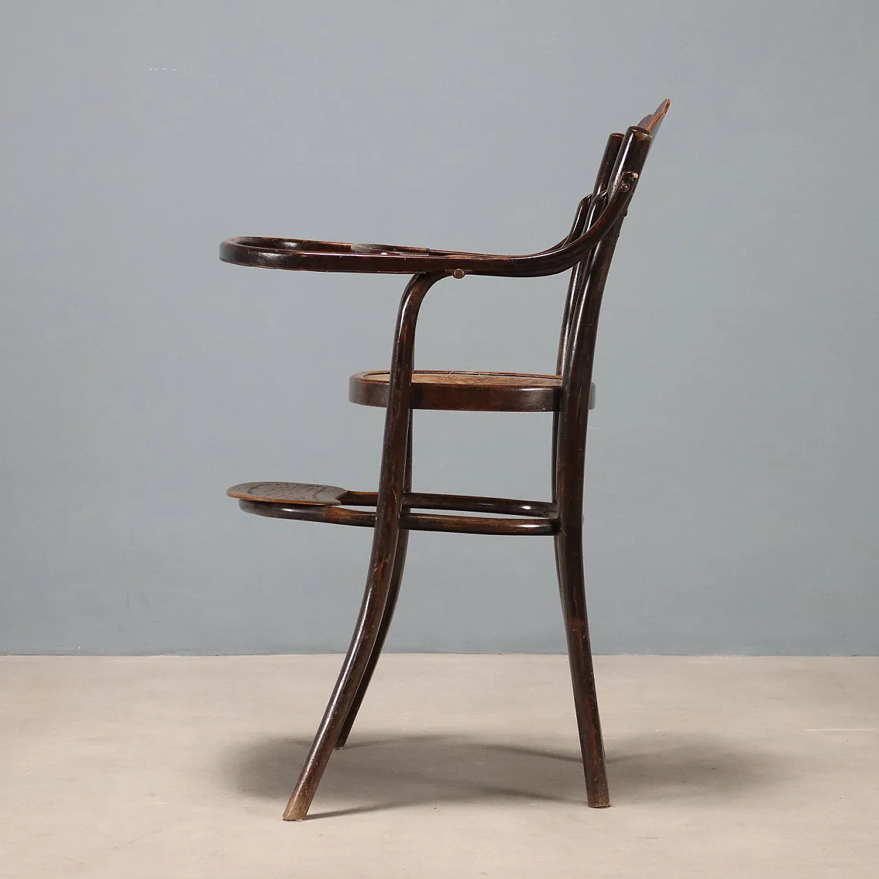Seggiolone Thonet in faggio tinto noce, primo '900 4