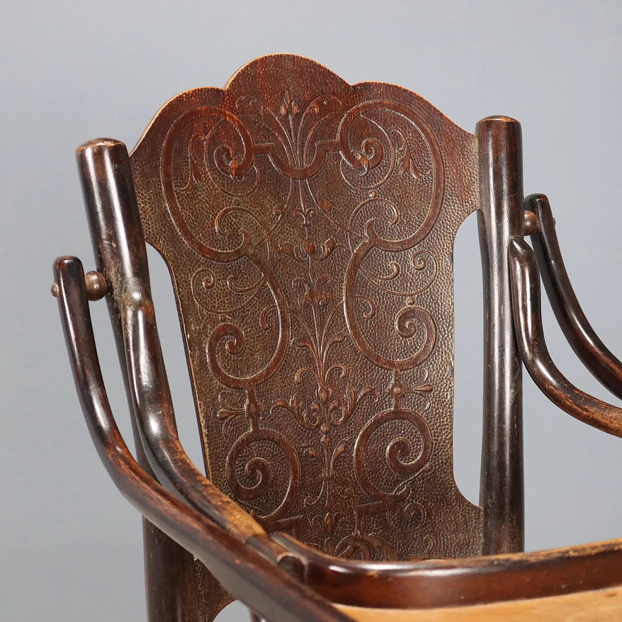 Seggiolone Thonet in faggio tinto noce, primo '900 5