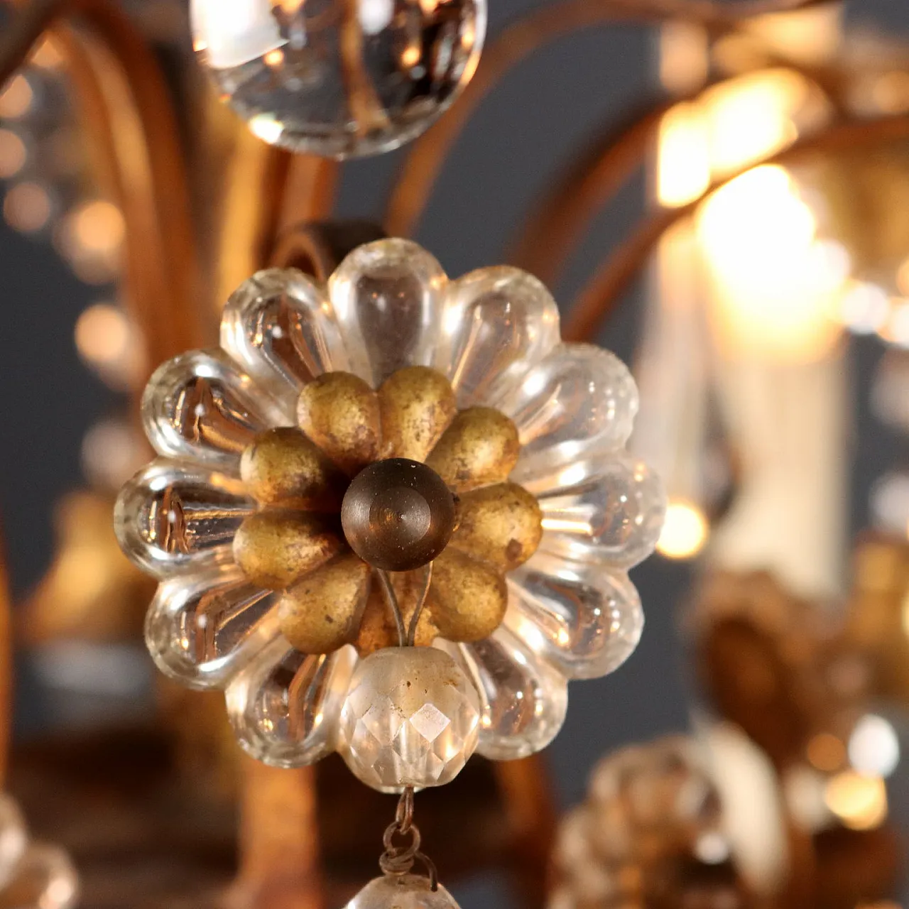 Lampadario in ferro dorato con pendenti in vetro, primo '900 6