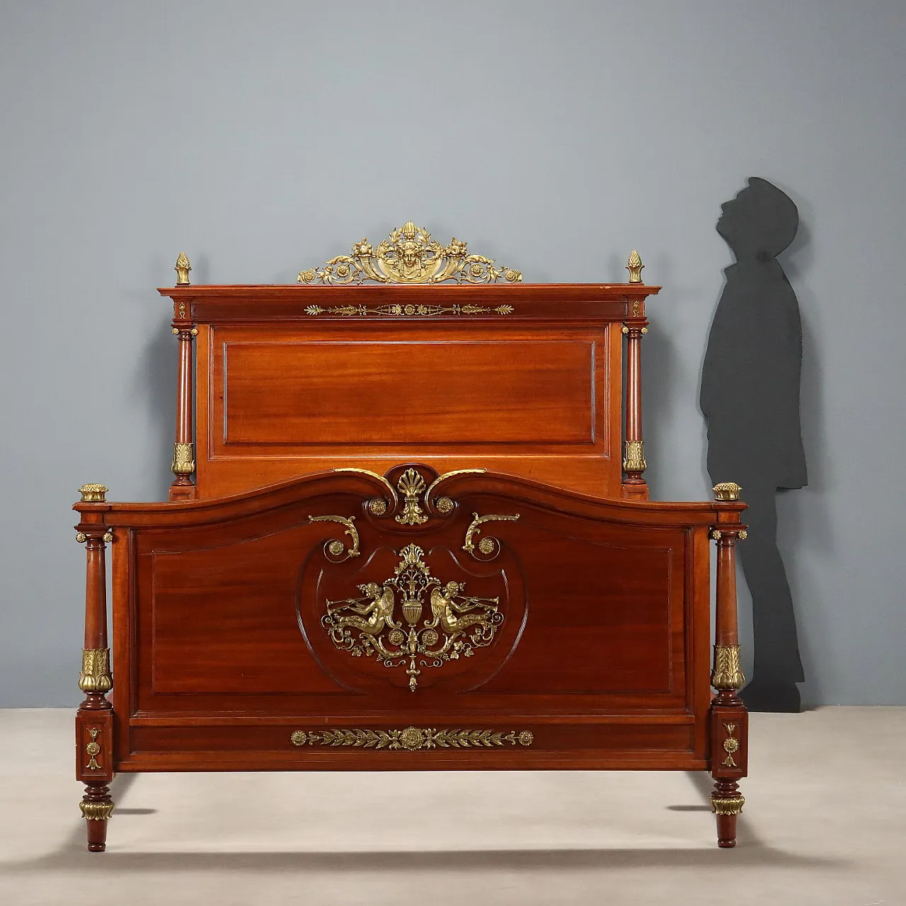 Double bed in mahogany and chiseled and gilded bronze, 20th century 3