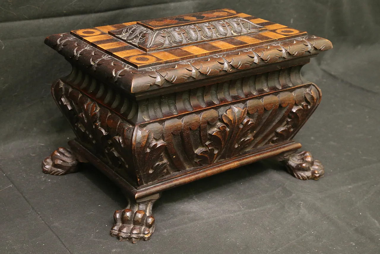 Urn box chest neo-renaissance mahogany, 19th century 2