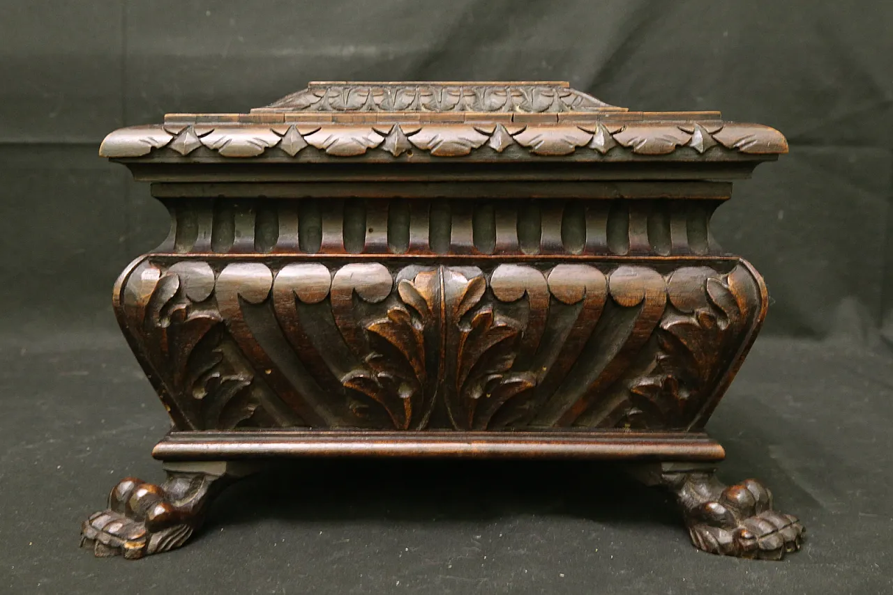 Urn box chest neo-renaissance mahogany, 19th century 3