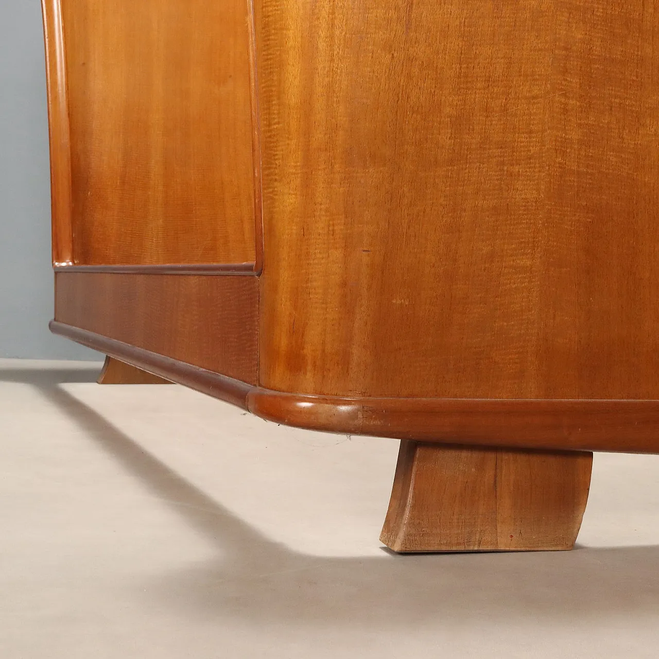 Mahogany veneer double bed, 20th century 7