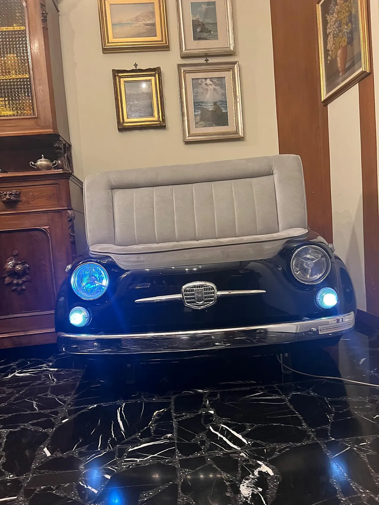 Divano Fiat 500 nero con imbottitura grigio chiaro, anni 2000 4