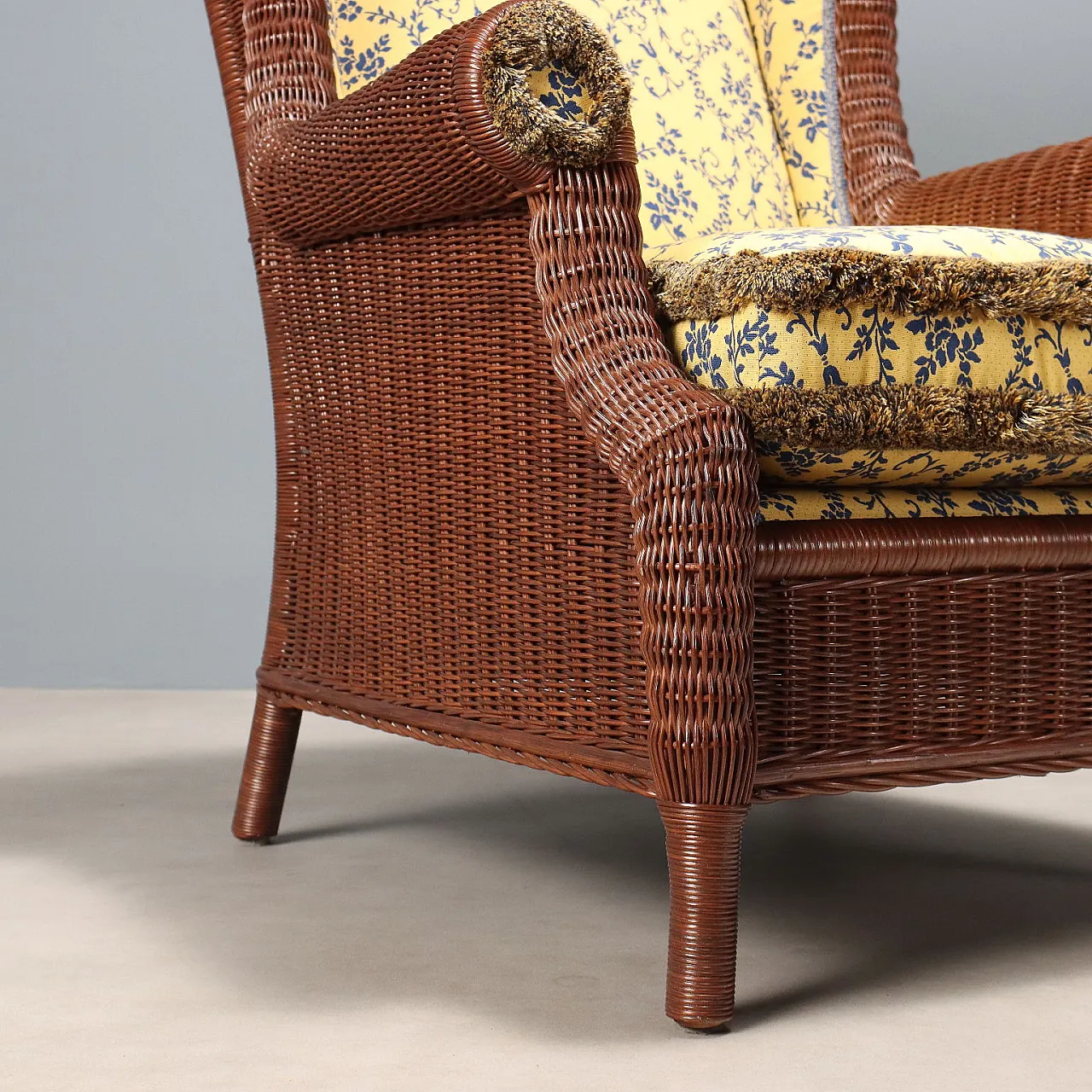Pair of rattan armchairs with ottomans, 20th century 6