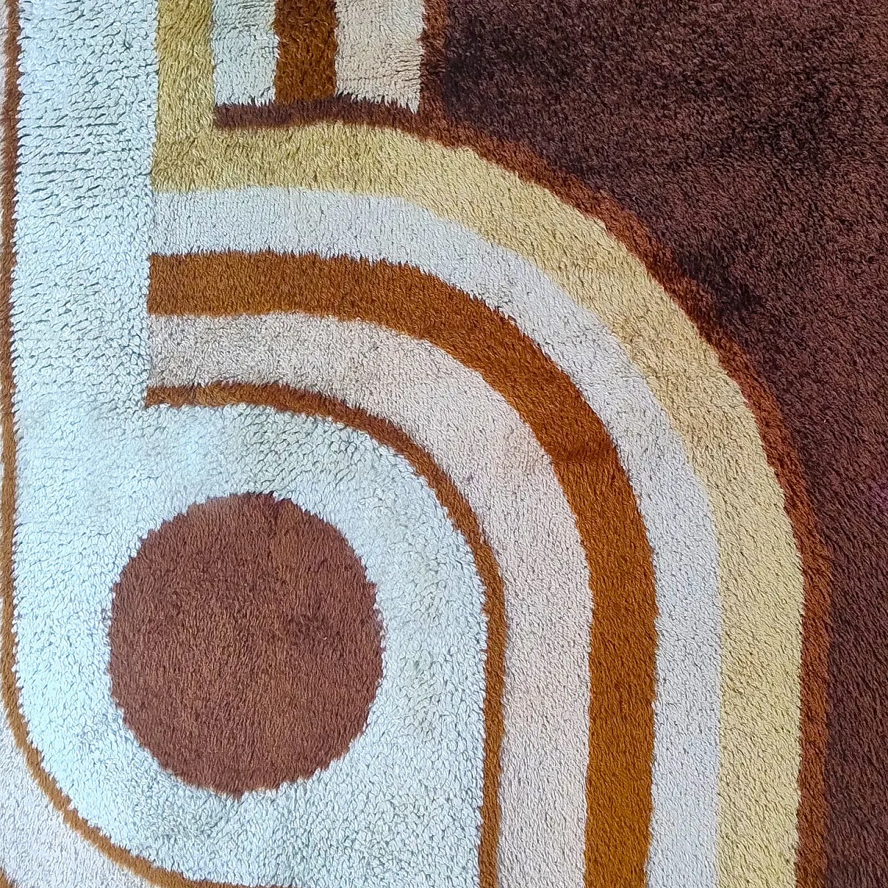 Museum-grade Avant-Garde wool rug, 1970s 4