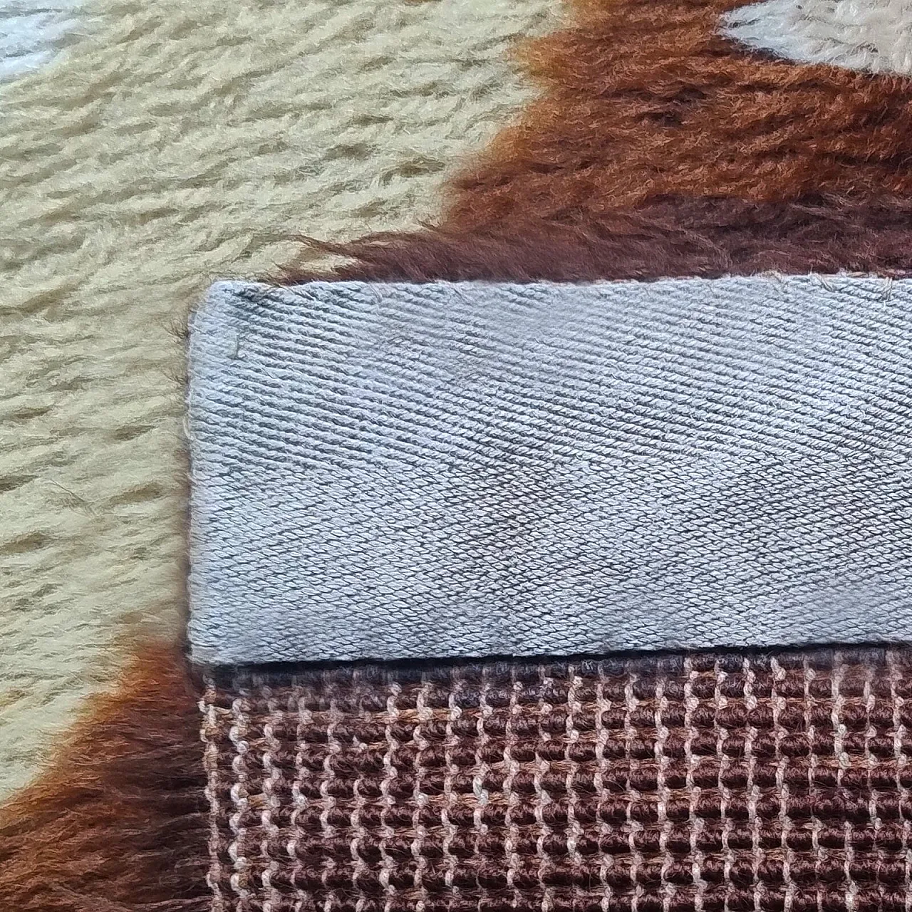 Museum-grade Avant-Garde wool rug, 1970s 8