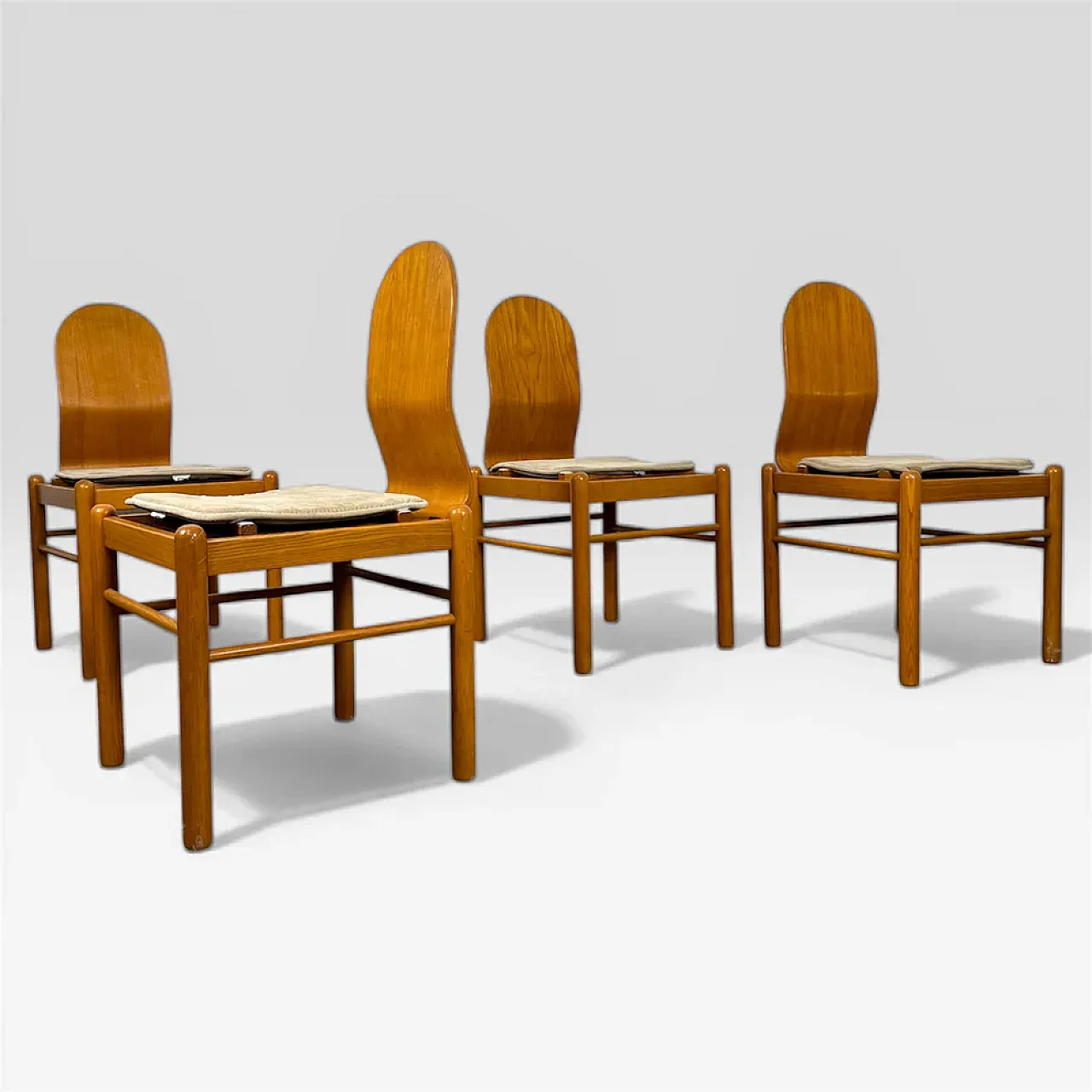 4 Scandinavian Mid-Century dining chairs, 1970s 1