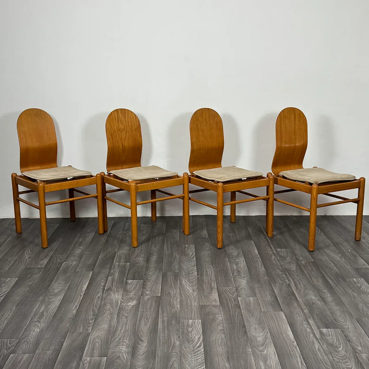 4 Scandinavian Mid-Century dining chairs, 1970s 3