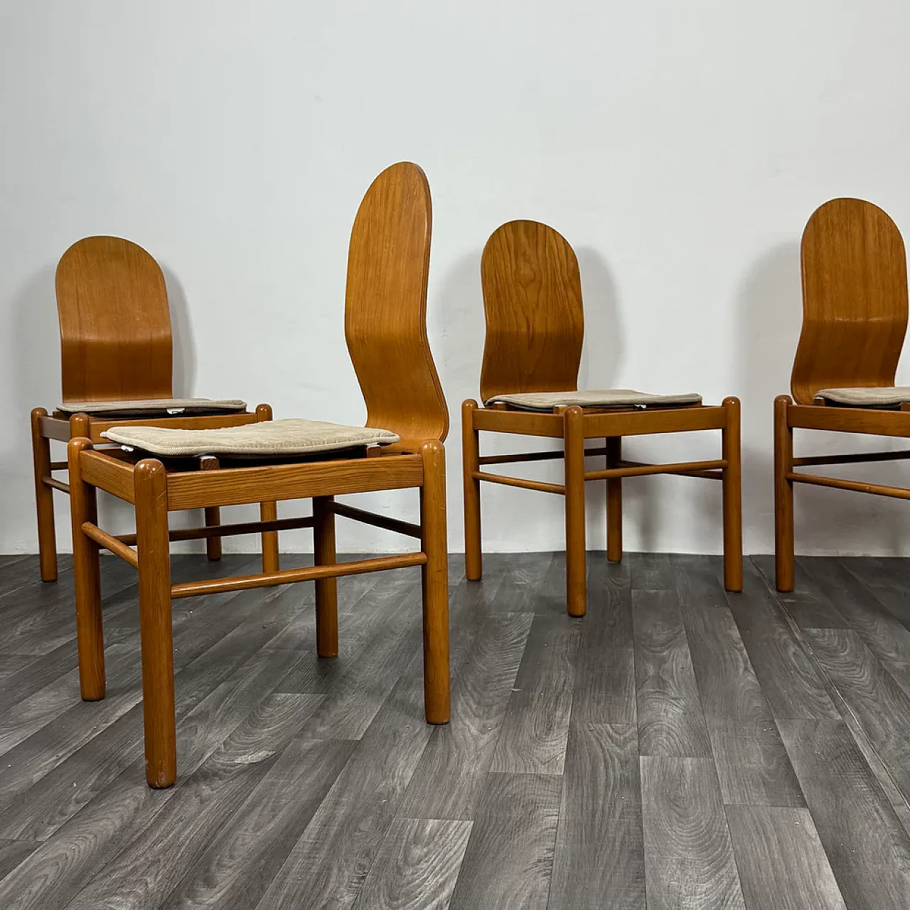 4 Scandinavian Mid-Century dining chairs, 1970s 10