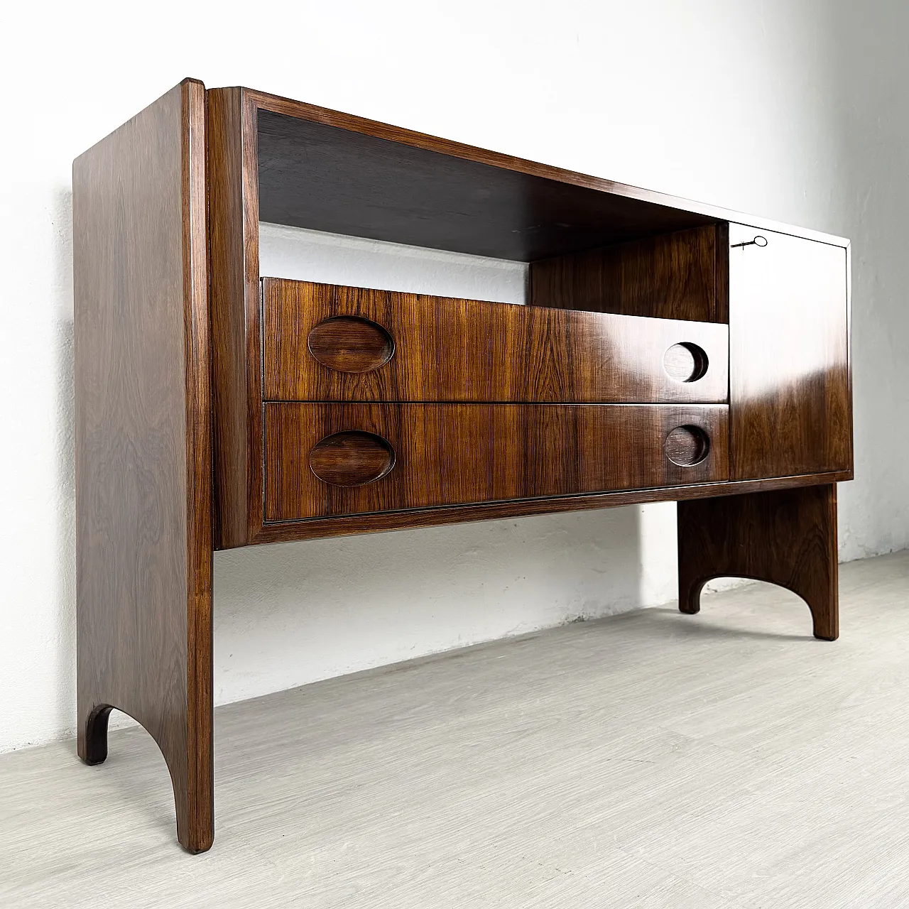 Rosewood sideboard by Gilberto Cassina, 50s 1