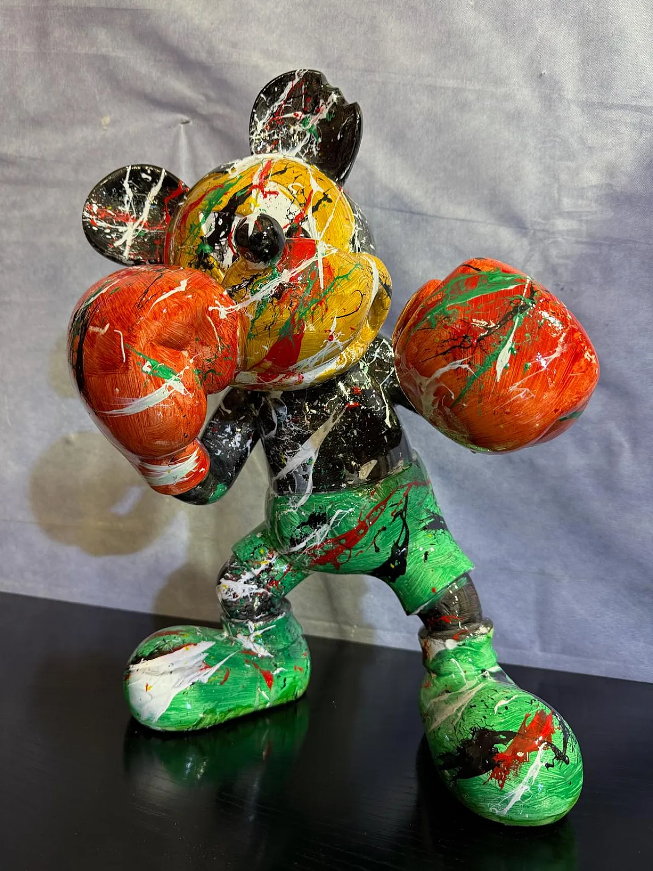 Topolino Boxe di Silvio Formichetti in resina, anni 2000 11