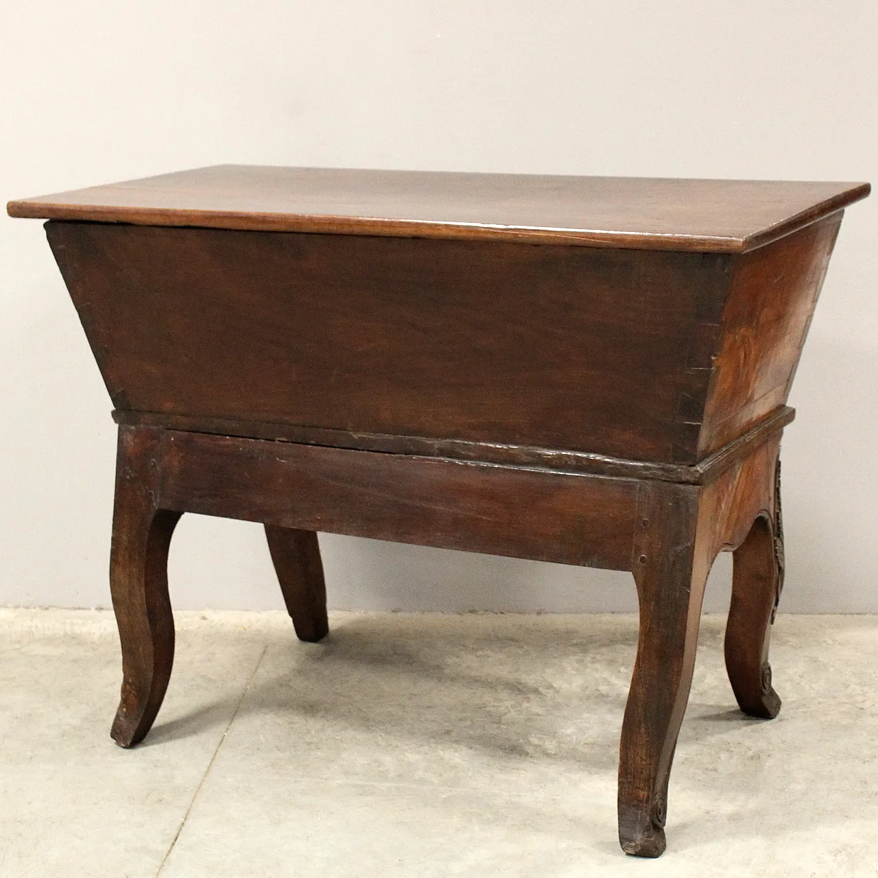 Louis XV sideboard walnut and cherry, 18th century 9