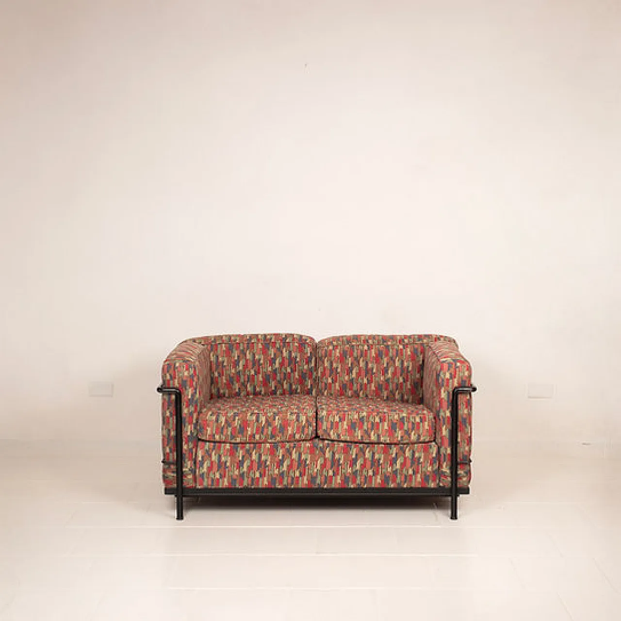 Divano LC2 di Le Corbusier, Jeanneret e Perriand per Cassina, anni '20 7