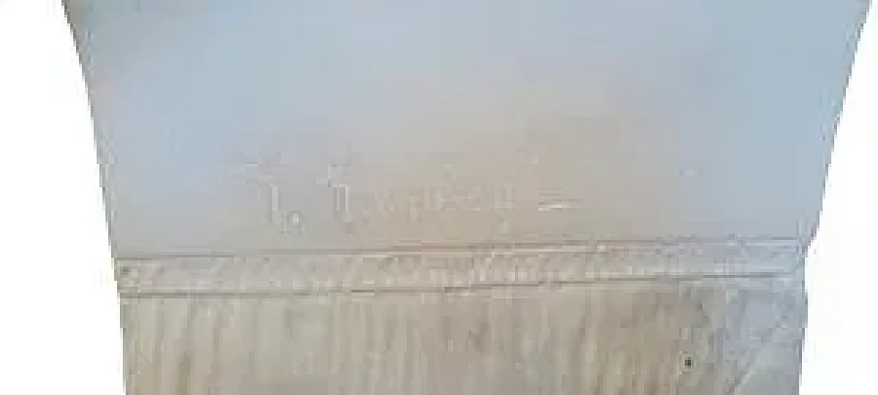 Female figure on armchair by G. Gambogi in alabaster, 19th century 9