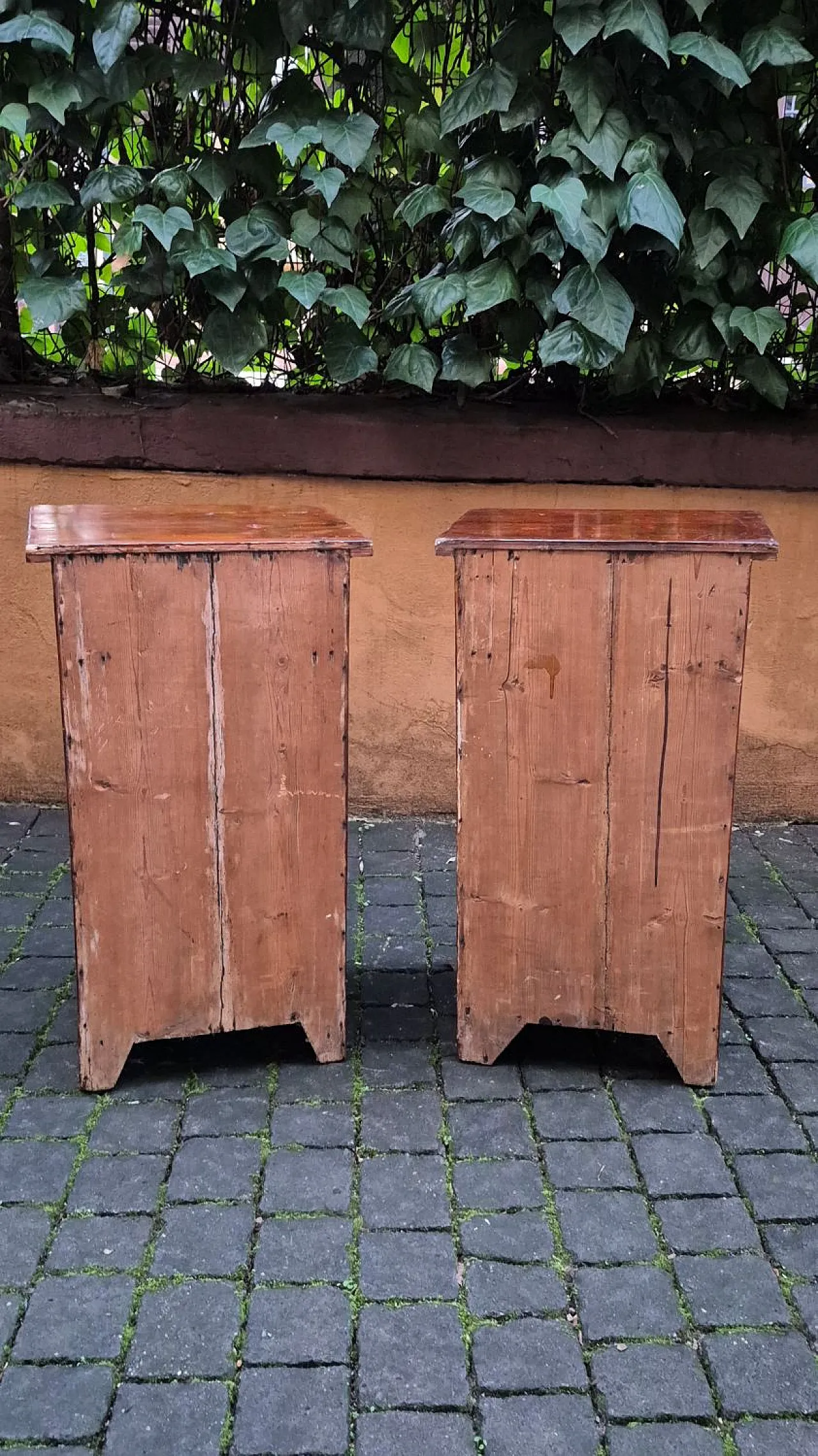 Pair of bedside tables with diamond, 19th century 10