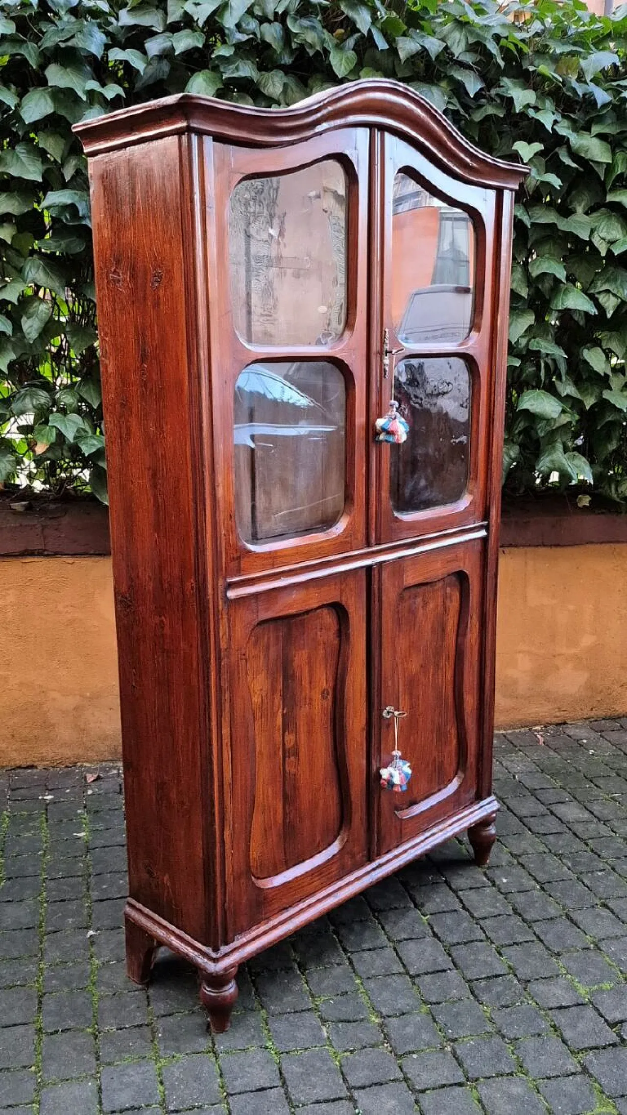 Four-door wooden pantry display case, 19th century 3