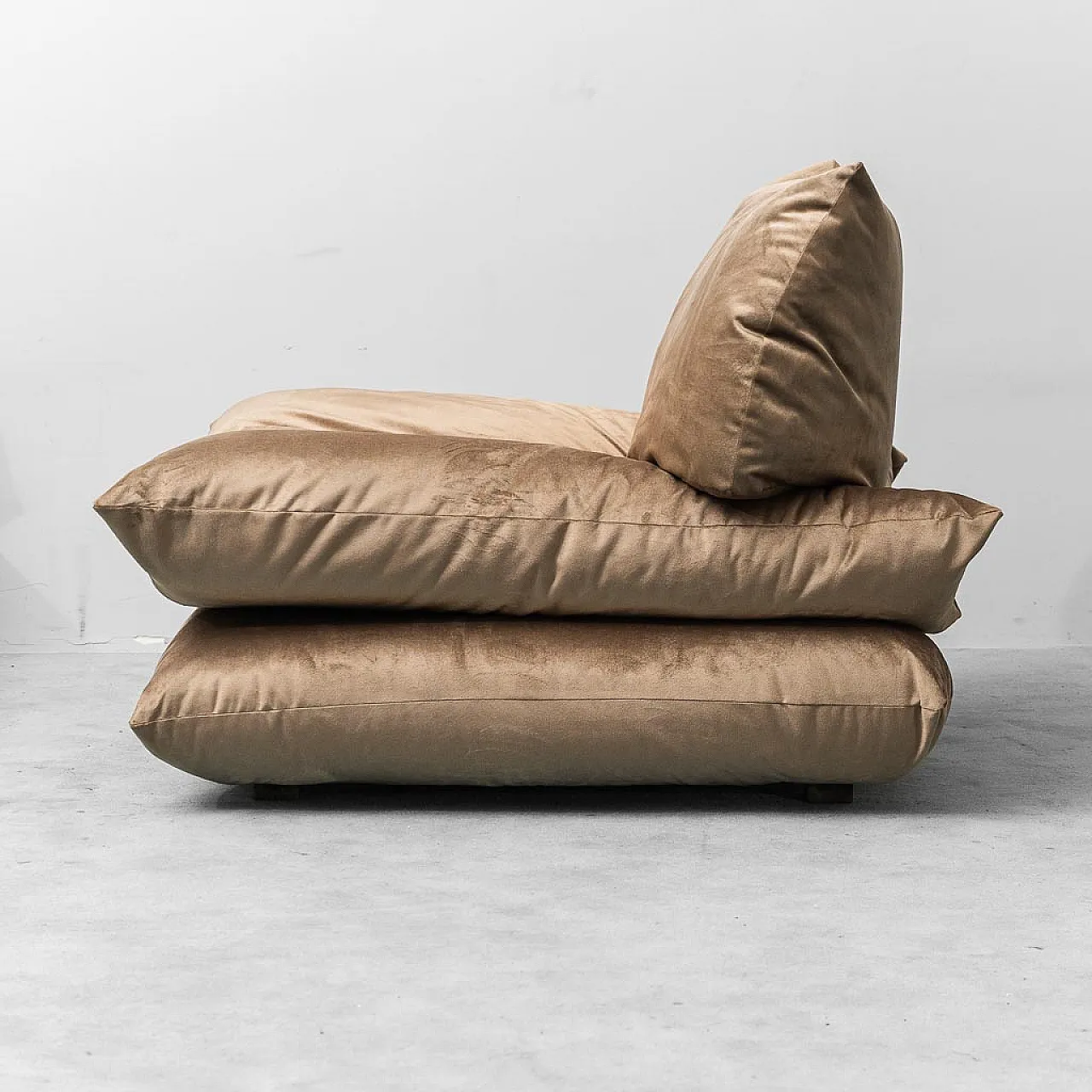 Pair of brown velvet armchairs, 1970s 3