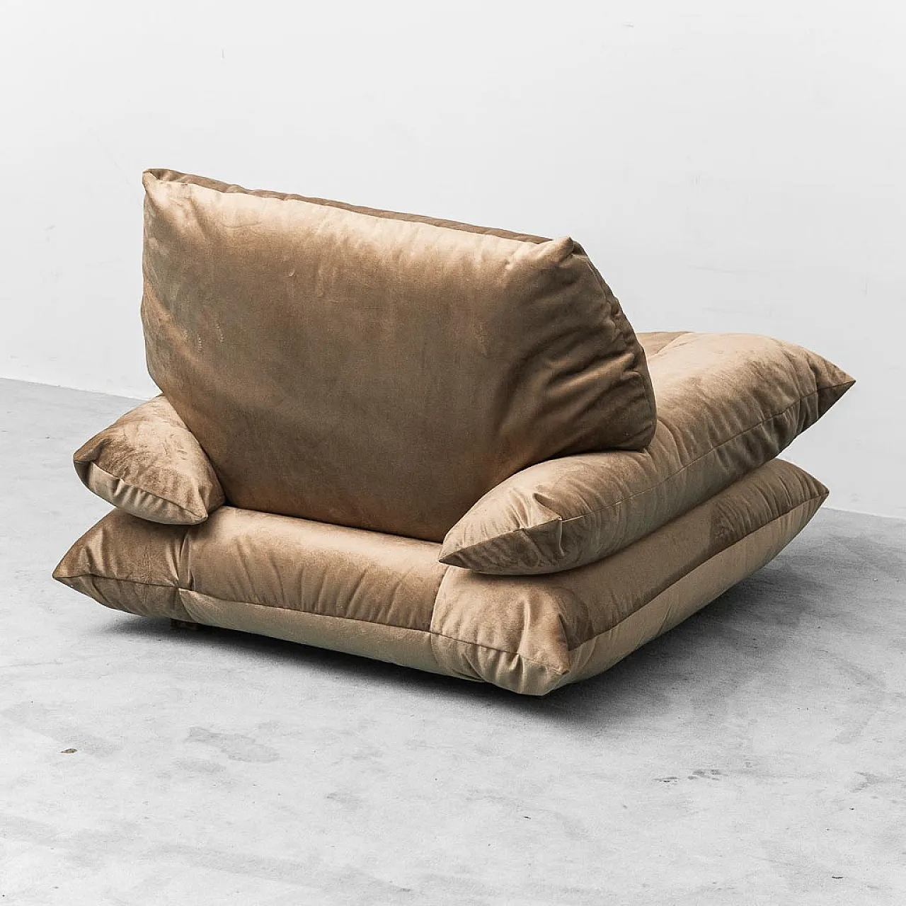 Pair of brown velvet armchairs, 1970s 7