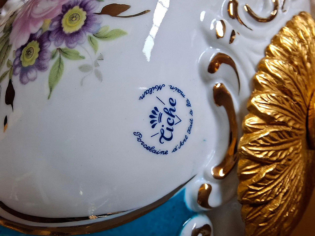 8 Wall lamps in golded brass and porcelain, 1990s 4