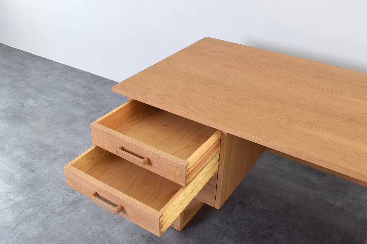 Scrivania autoportante Mid-Century in quercia di Torben Valeur & Henning Jensen fo 18