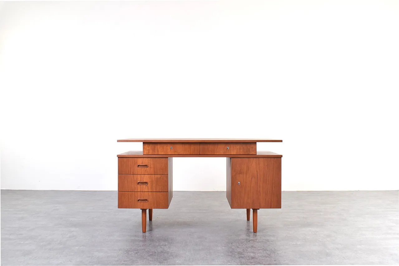 Scrivania Mid-Century in teak, anni '60 1