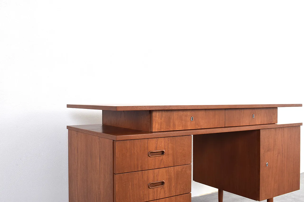 Scrivania Mid-Century in teak, anni '60 14
