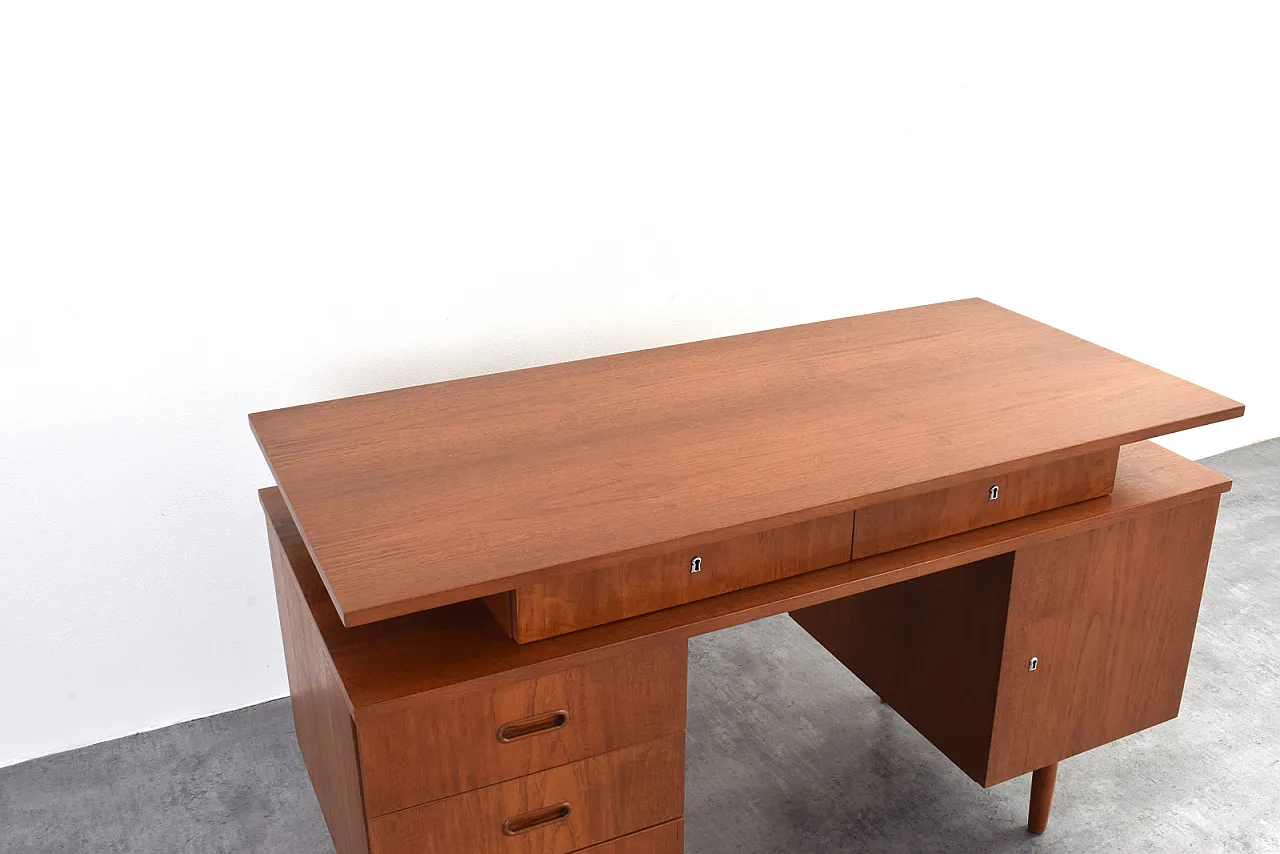 Scrivania Mid-Century in teak, anni '60 16