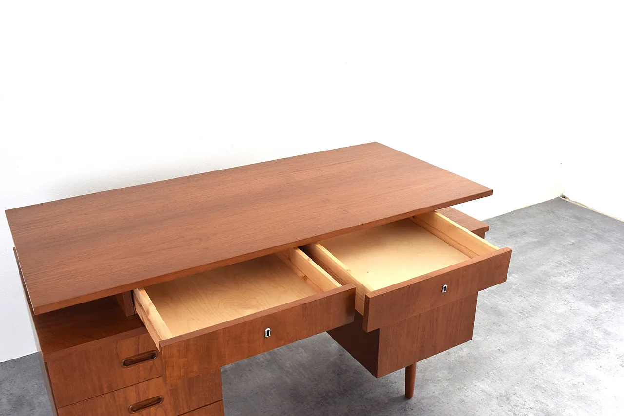 Scrivania Mid-Century in teak, anni '60 18